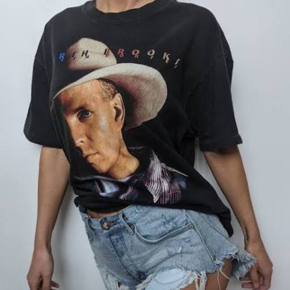 VINTAGE 1996 Garth Brooks Shirt
